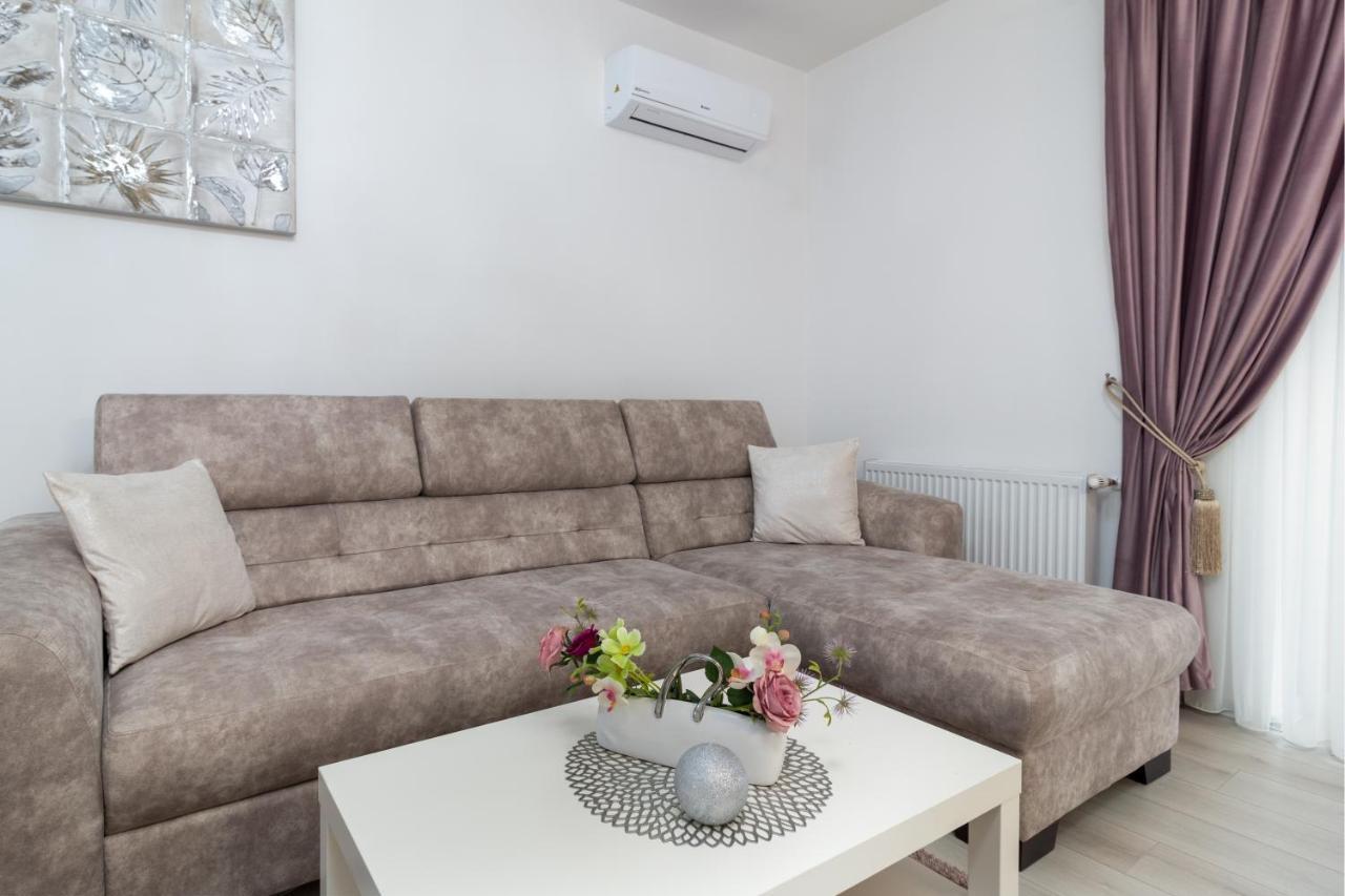 Premier Apartment Luceafarul Орадеа Екстериор снимка